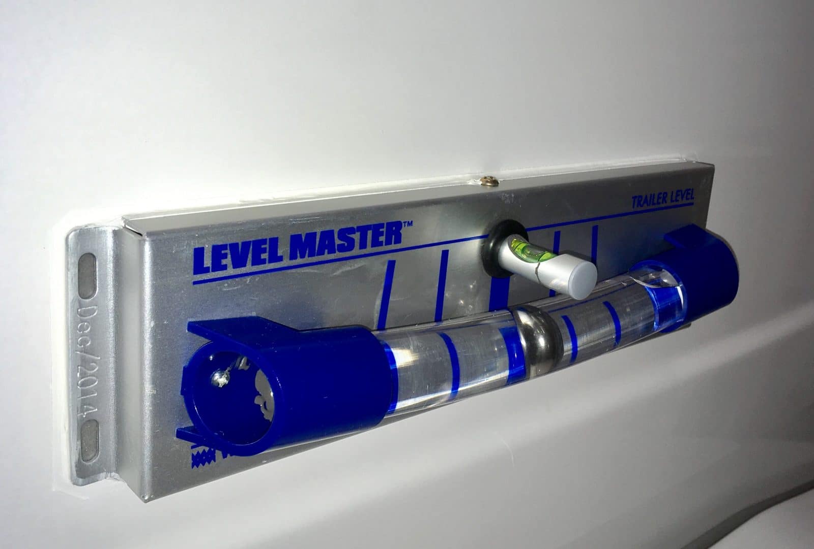 How to: Install a big bubble level, no drilling - Ollie Modifications -  Oliver Owner Forums