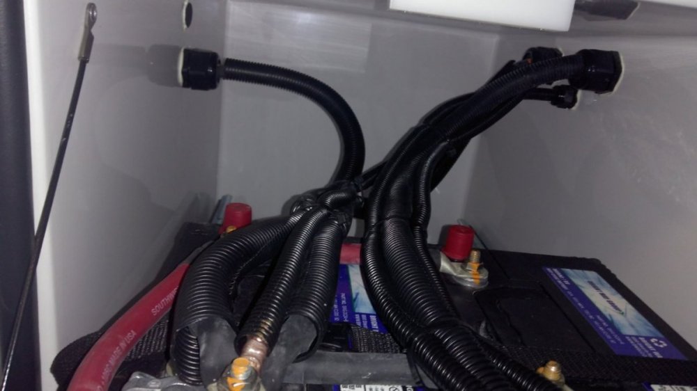 1152399785_BatteryHarnessgoinginside.thumb.jpg.10c6f80eaef0e334c37ddfc4ae60dcd9.jpg