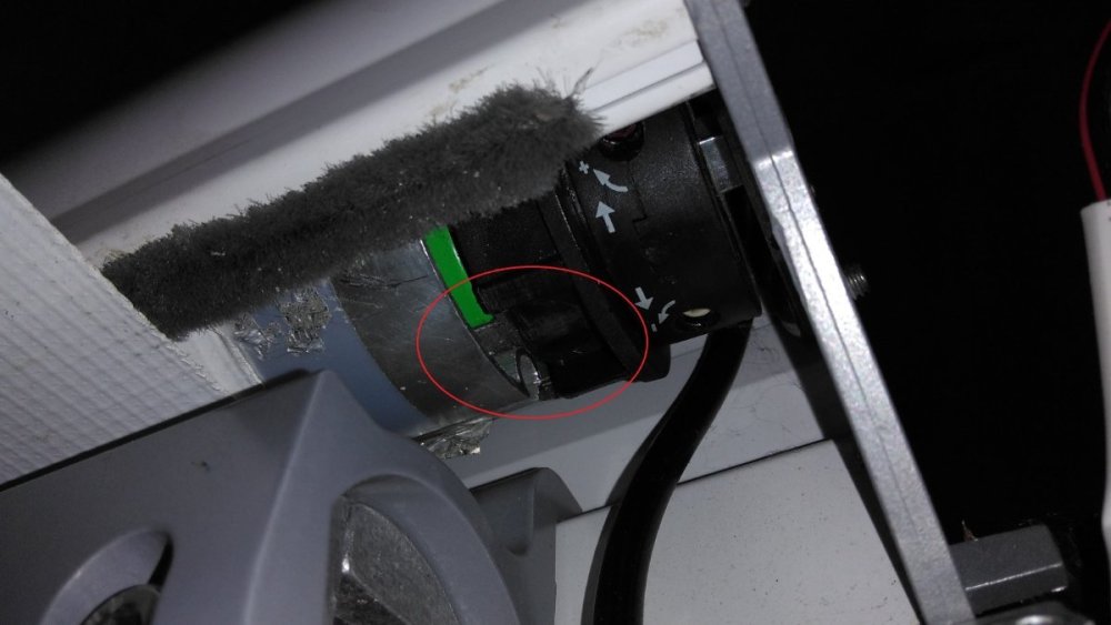 Awning Tube & Guide point of seperation 1.jpg