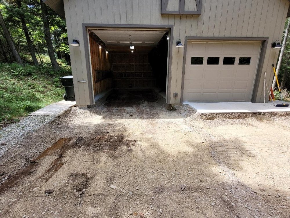 Garage floor 2.jpg