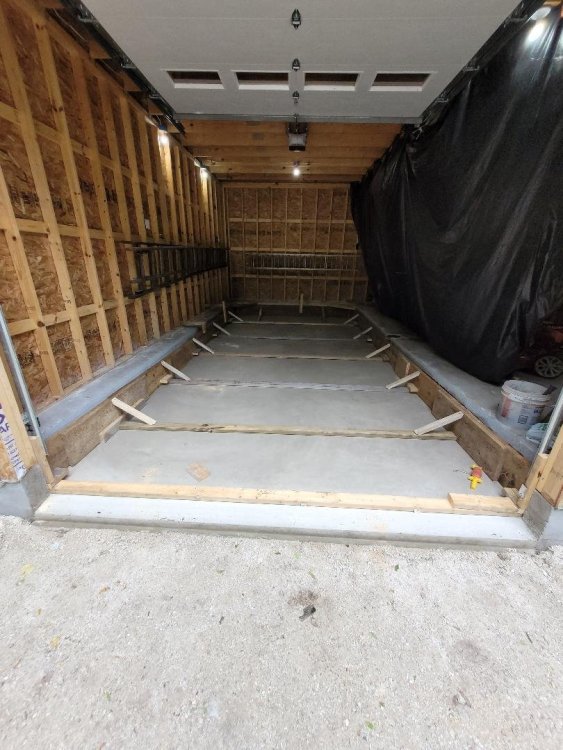 Garage wall forms.jpg