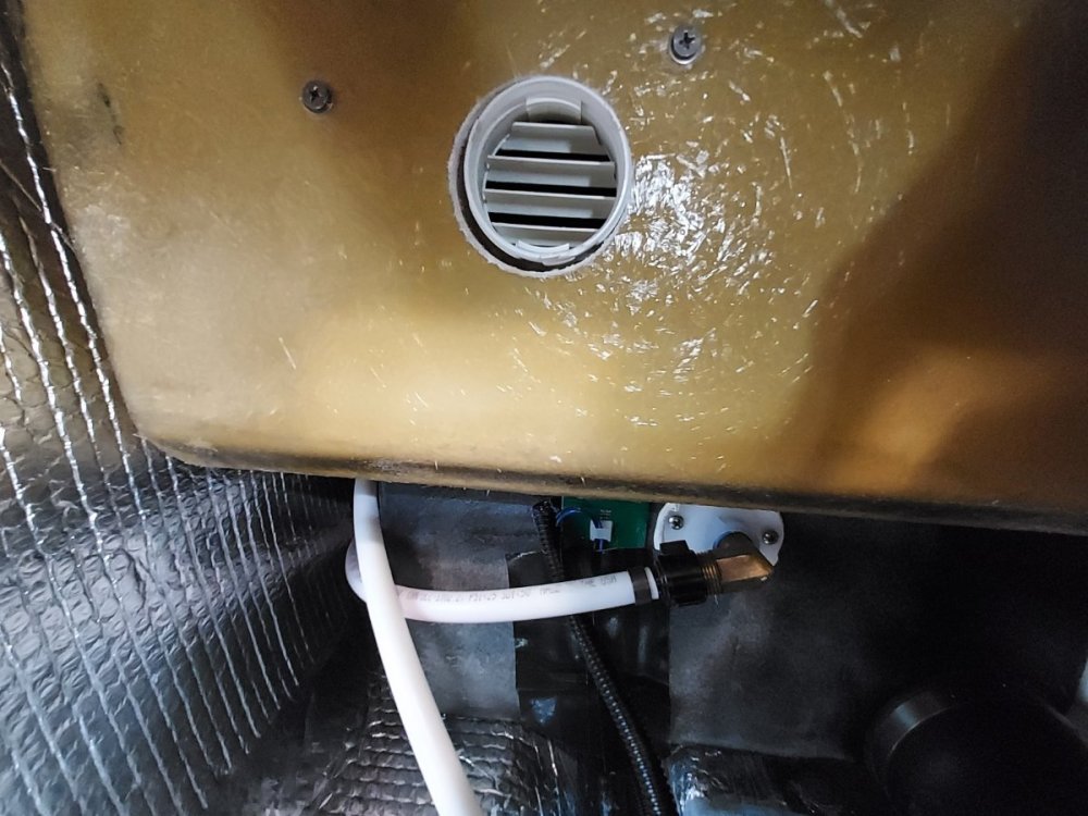 Oliver Bathroom Return Air Duct.jpg