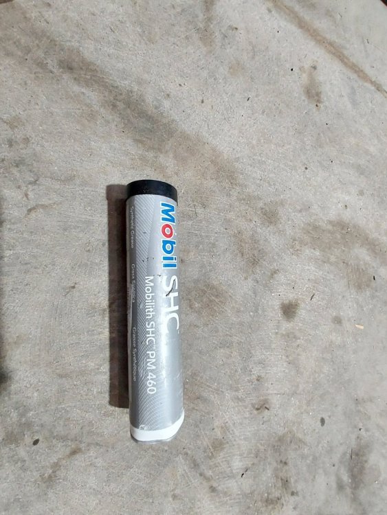 What type of lubricant for the front jack gears ? (and rear