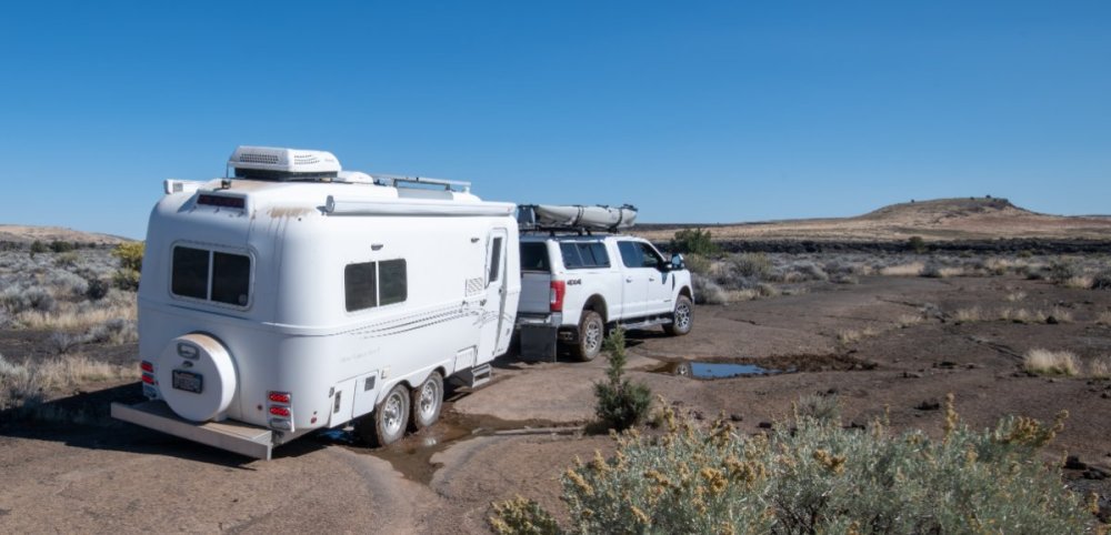 lava flow road malhure refuge.jpg