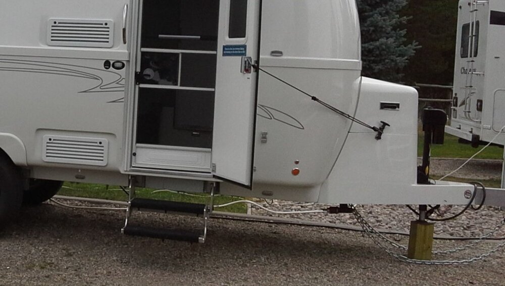 brackets from side.jpg