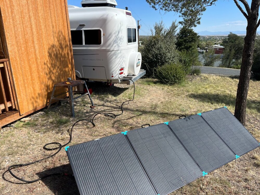 Renogy 400W Suitcase.jpg