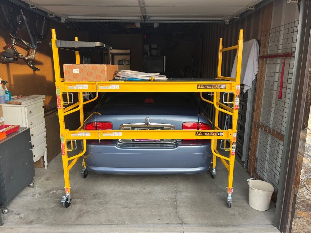 Scaffolding in Garage.jpg