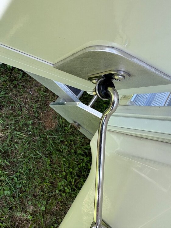 Oliver door retainer 5.jpg