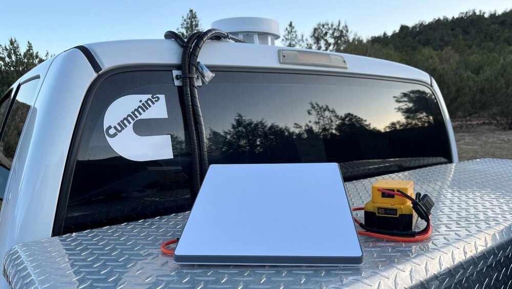 Starlink on Dewalt battery.jpg