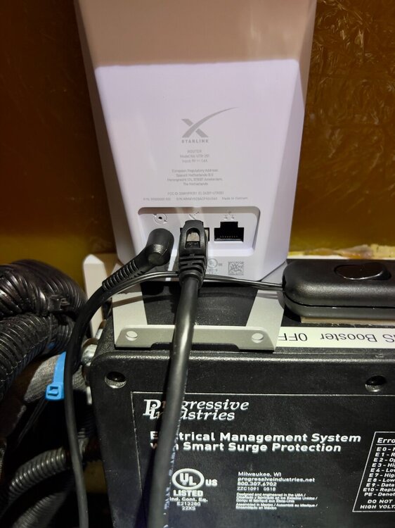 StarlinkRouterMini(rear)atopProgressiveSurgeProtector.thumb.jpeg.19a73dcde5e0b2f0c1d62e4b93b3337d.jpeg